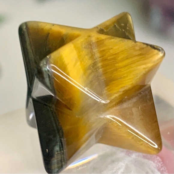 MINI Gold Tigers Eye Merkaba Star Crystal Carving Chakra Healing Meditation 3/4" - Picture 8 of 10